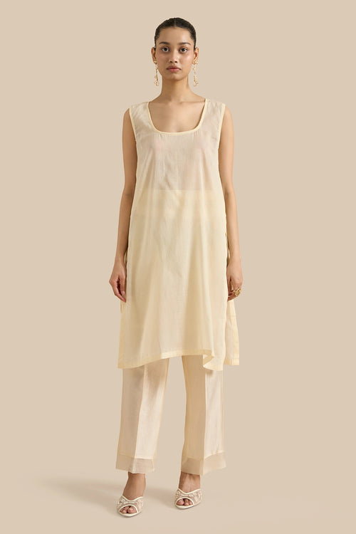 Kurta Set With Signature Chanderi Thread Work And Zardozi Embellishments