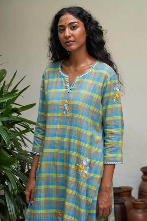 Neela Sitara Phool Kurta Set