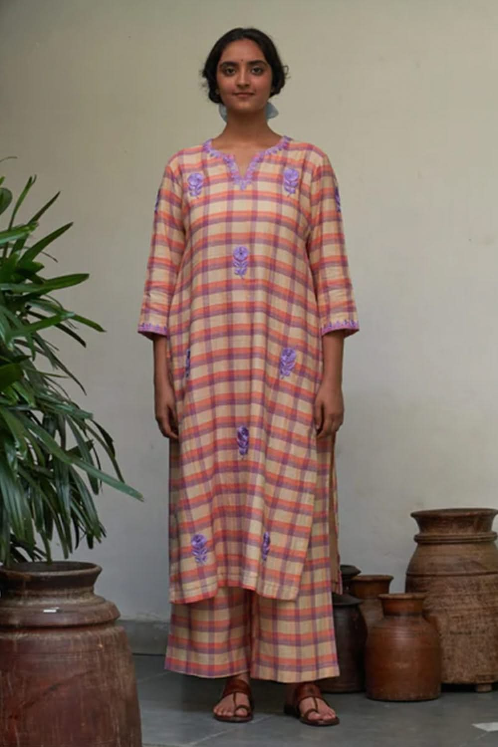 Gulabi Champai Phool Kurta Set