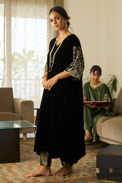 Black Makhmal Kaftan Set