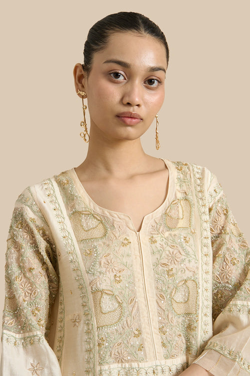 Kurta Set With Signature Chanderi Thread Work And Zardozi Embellishments