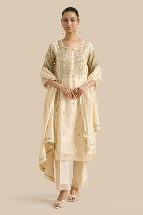 Kurta Set With Signature Chanderi Thread Work And Zardozi Embellishments