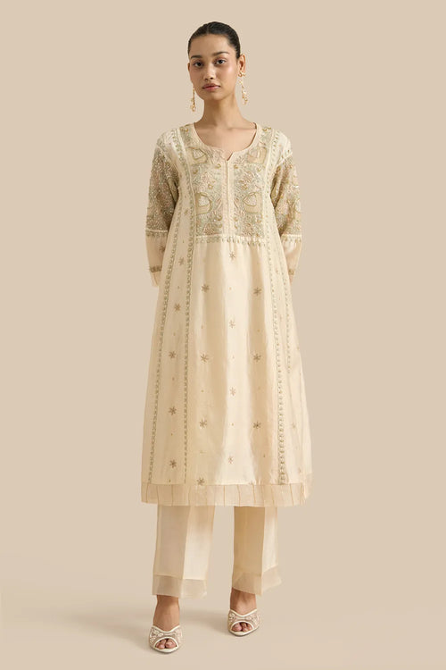 Kurta Set With Signature Chanderi Thread Work And Zardozi Embellishments