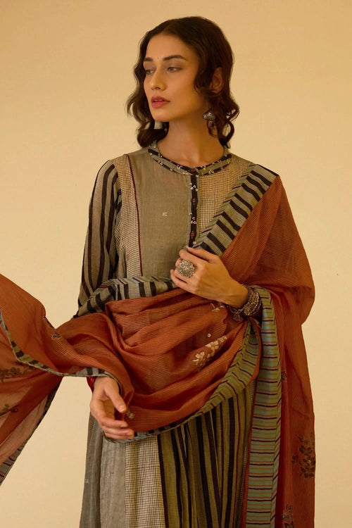 Asha Kurta