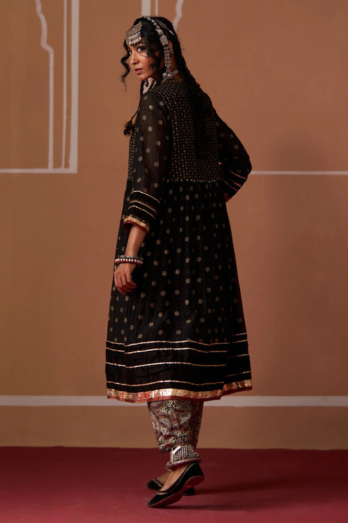 Meenal Kurta