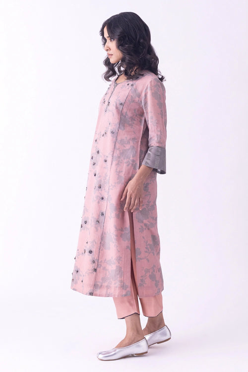 Ishira Kurta