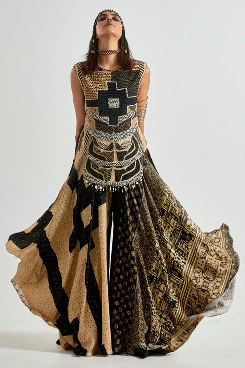 Akaar Aara Bib Set