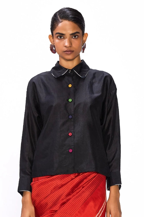 Play Black Blouse