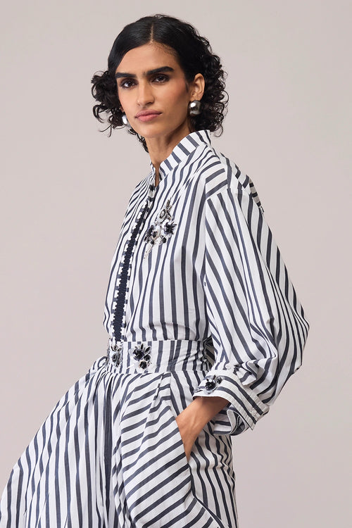Ann Black and White Shirt