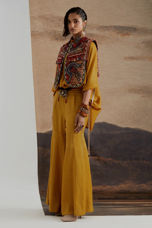 Yellow Topasz Zuri Gilet Set