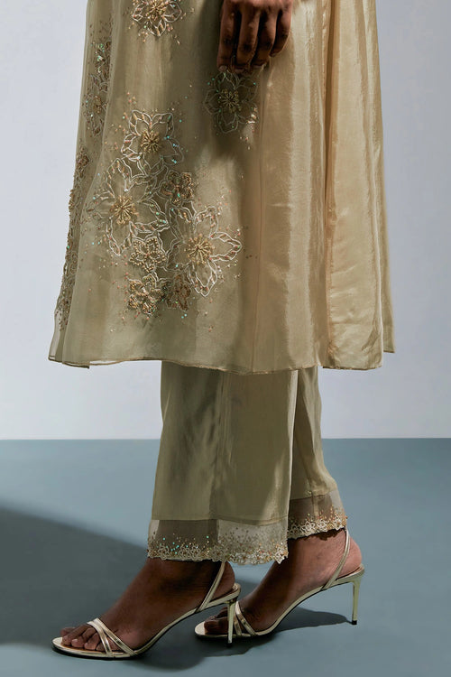 Shell Floral Threadwork Silk Kurta Set