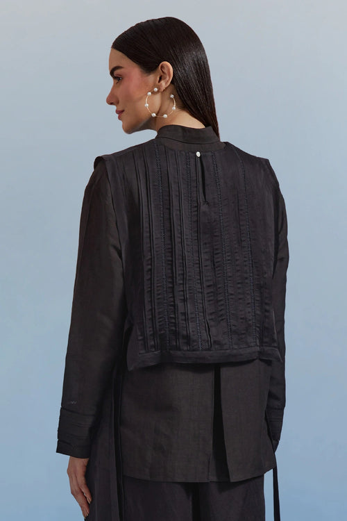 Black Bouquet Bib