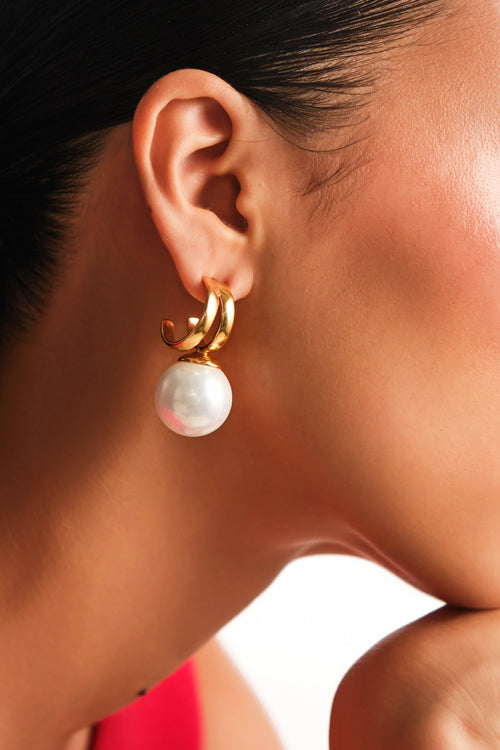 Queen Drops Earrings