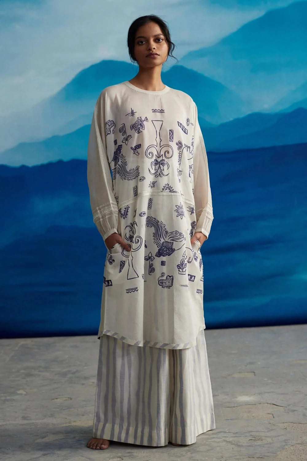 Naahar Dolman Kurta