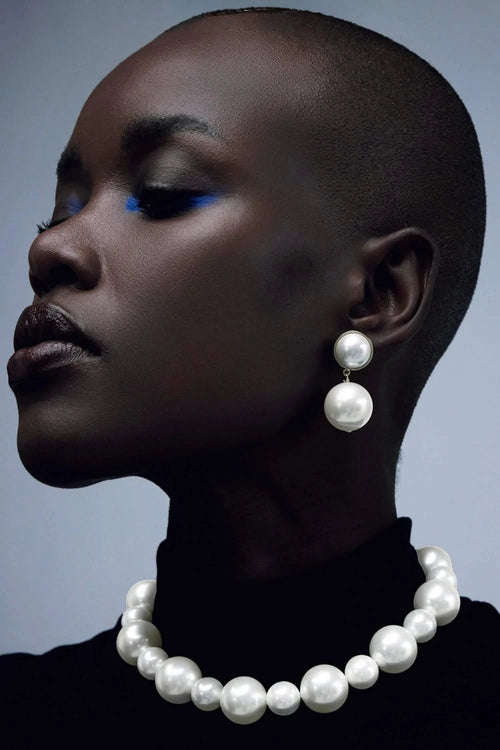 White Skip Single Pearl Necklace