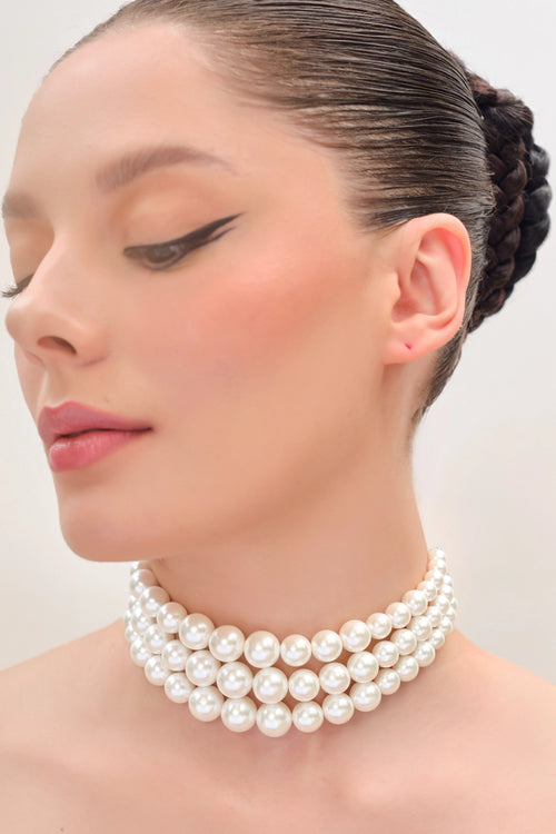 Graded White Choker