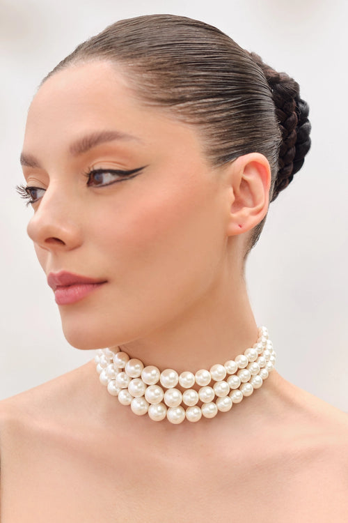 Graded White Choker
