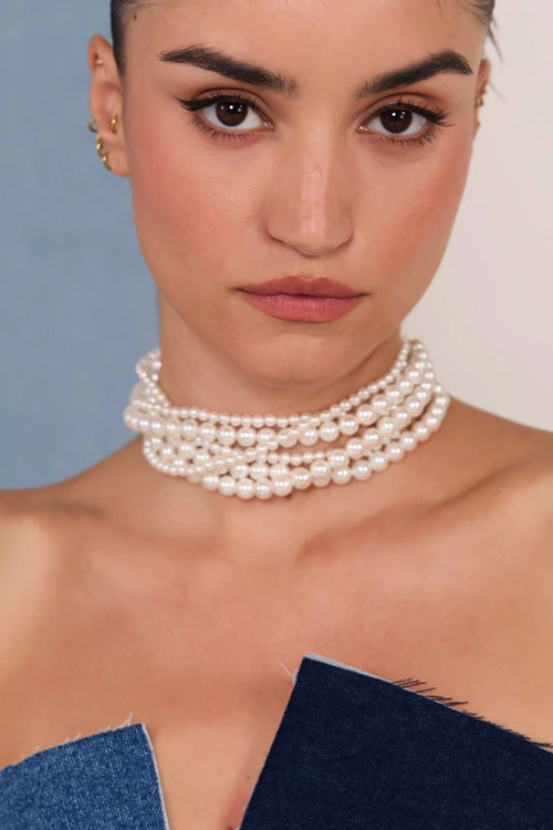 Mini Statement Pearl Choker
