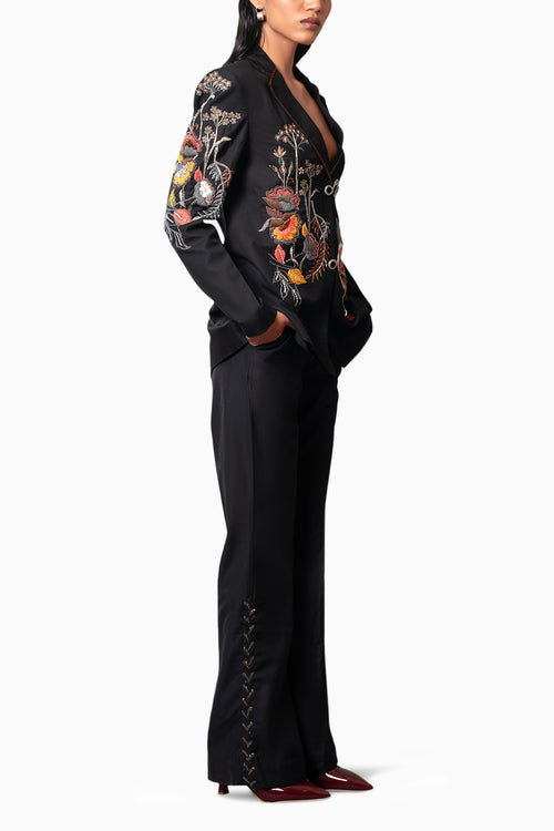 Kuro Embroidered Blazer Set