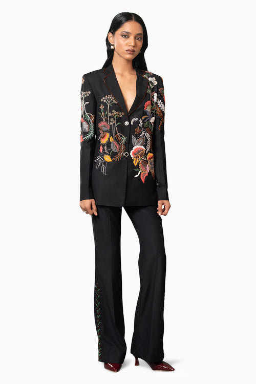 Kuro Embroidered Blazer Set
