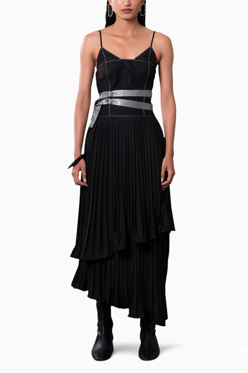 Kuro Pleated Dress