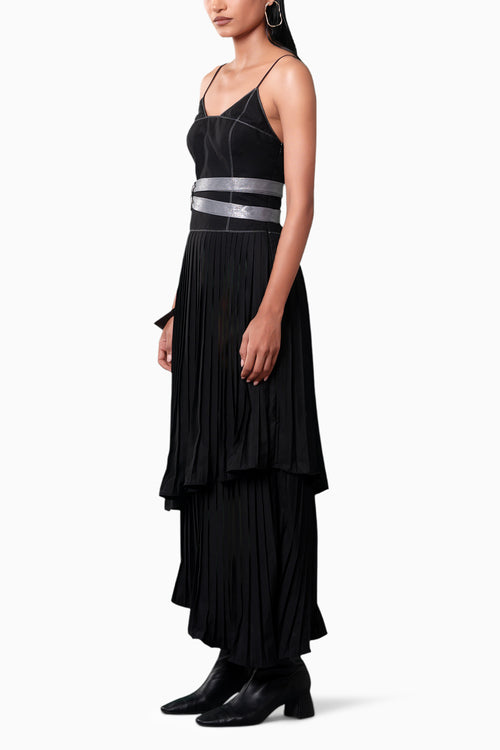 Kuro Pleated Dress