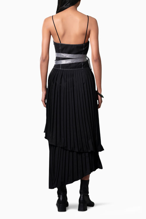 Kuro Pleated Dress