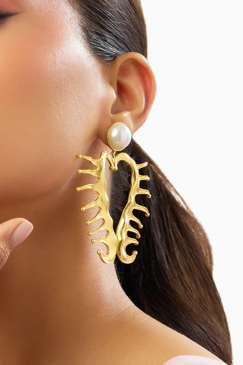Amour Heart Pearl Earrings