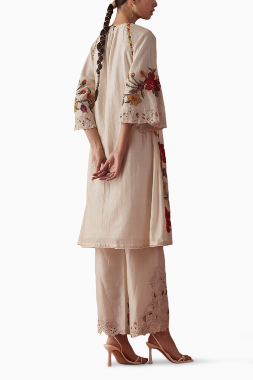 Ivory Hibiscus Applique Kurta with Pants