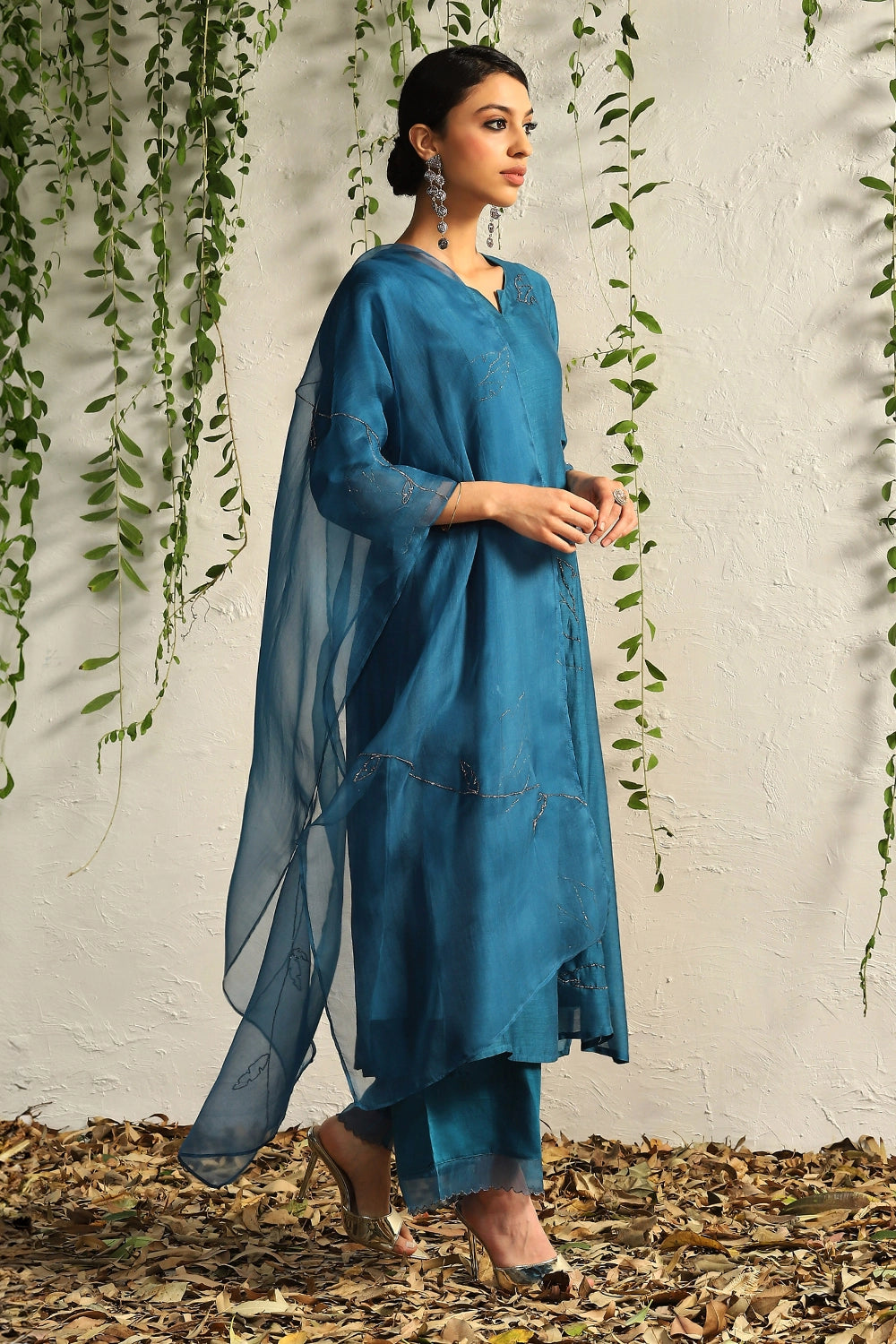 True Blue Side Gathered Kurta Set