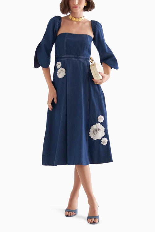 Bussin Dress with Sleeve