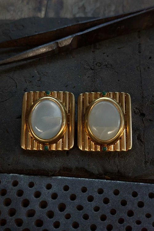 Ribbed Moonstone Earring