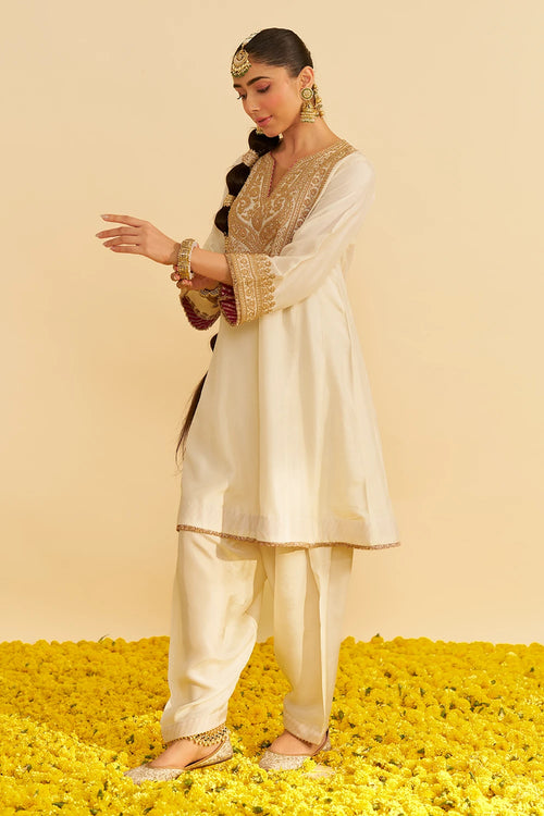 Mehza Daisy Ivory Short Chauga With Salwar