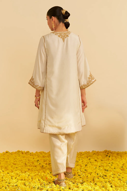 Ayra Daisy Ivory Short Chauga With Salwar