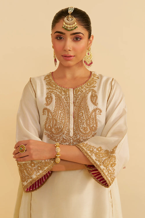Ayra Daisy Ivory Short Chauga With Salwar