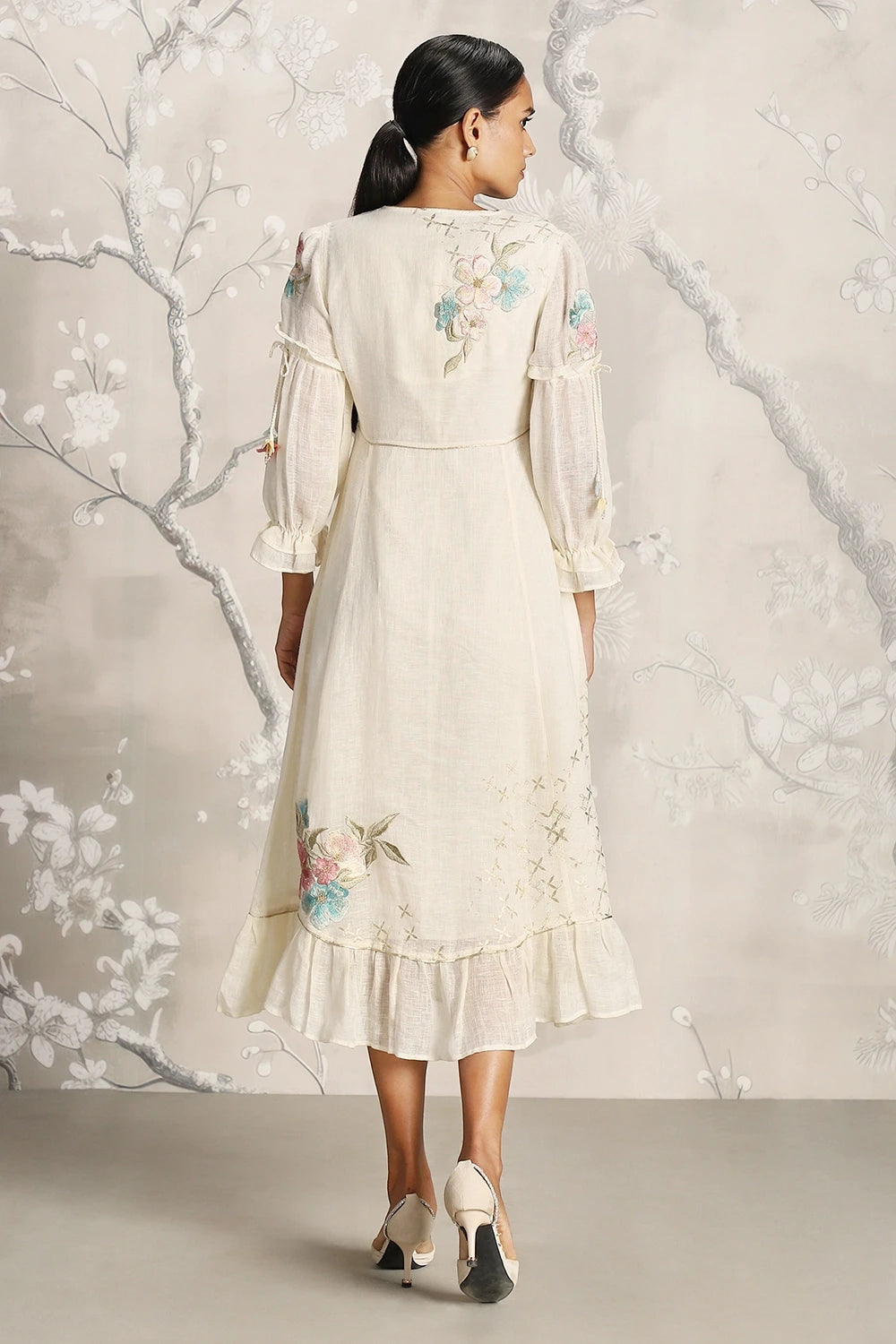 Corsage Off White Bed of Roses Dress