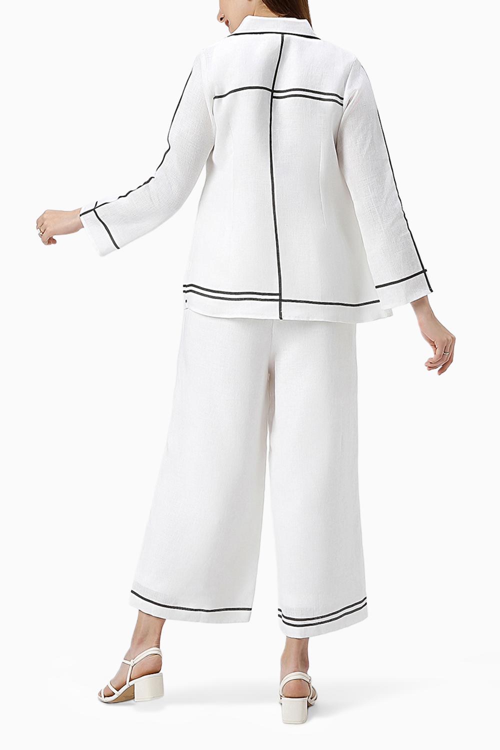 Crossroad White Jacket with B-shell and Pant