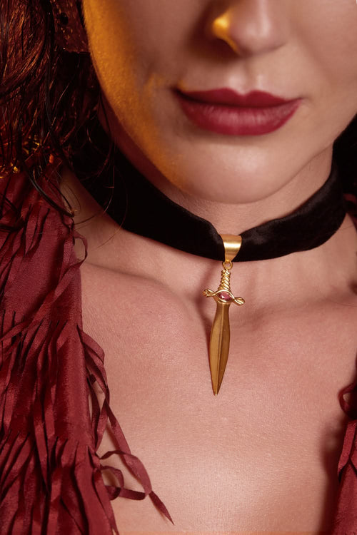 Mob Wife Studded Dagger Choker