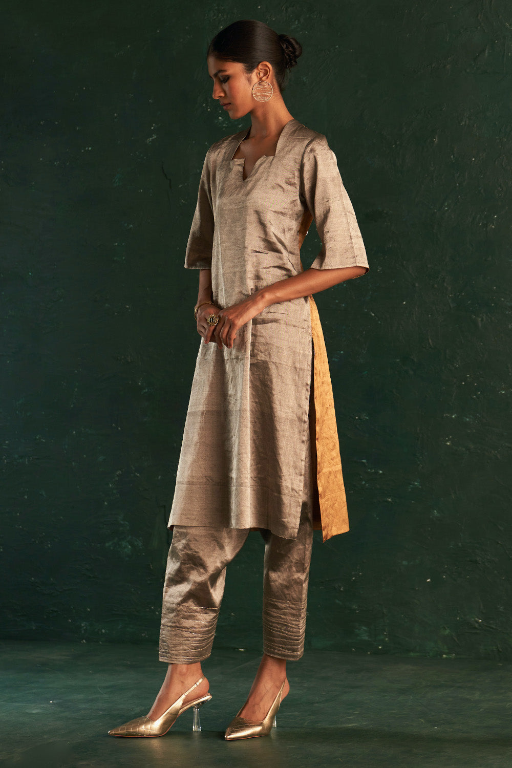 Midas Maple Leaf Neck Tissue Kurta