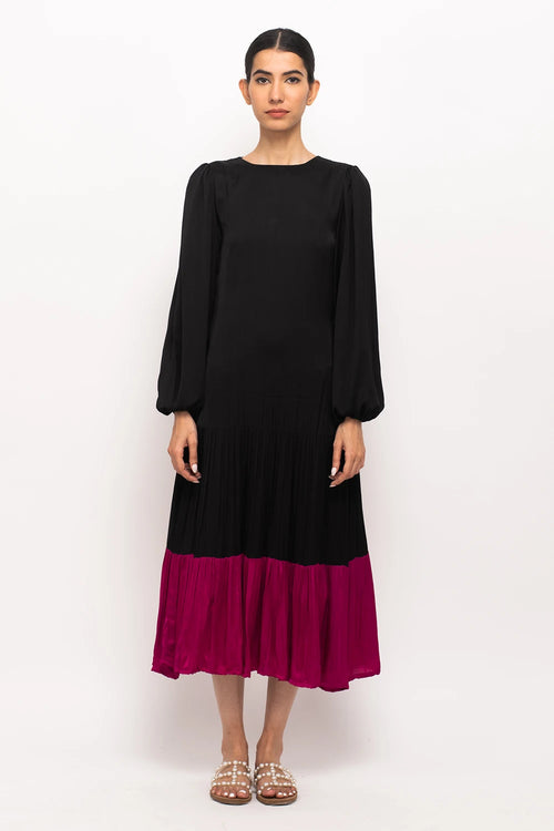 Black-Wine Gather Maxi Dress