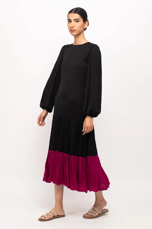 Black-Wine Gather Maxi Dress