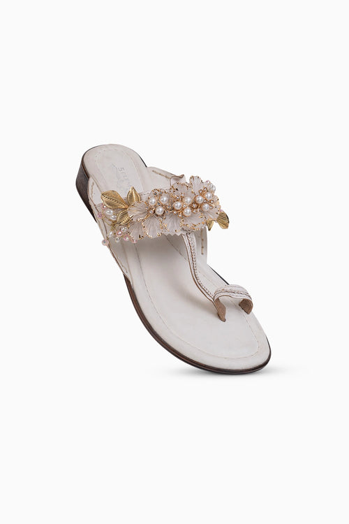 Noorza White Kholapuri
