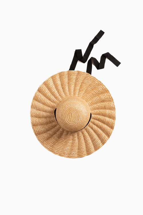 Play Ruffle Hat