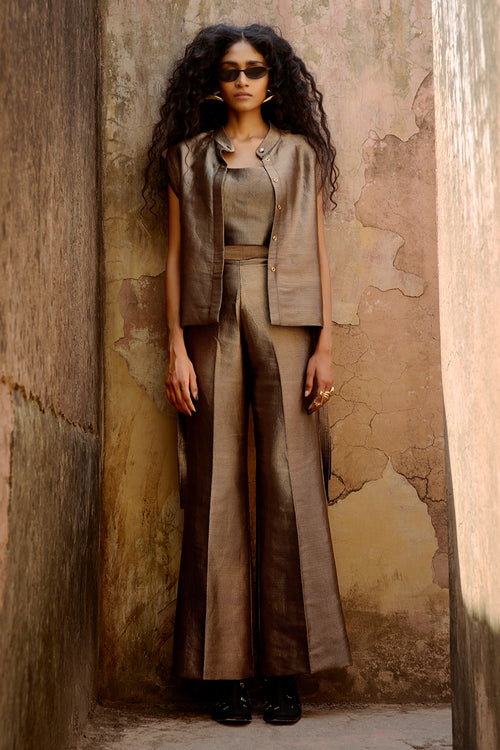 Burnt Bronze Crown Structured Bib Set