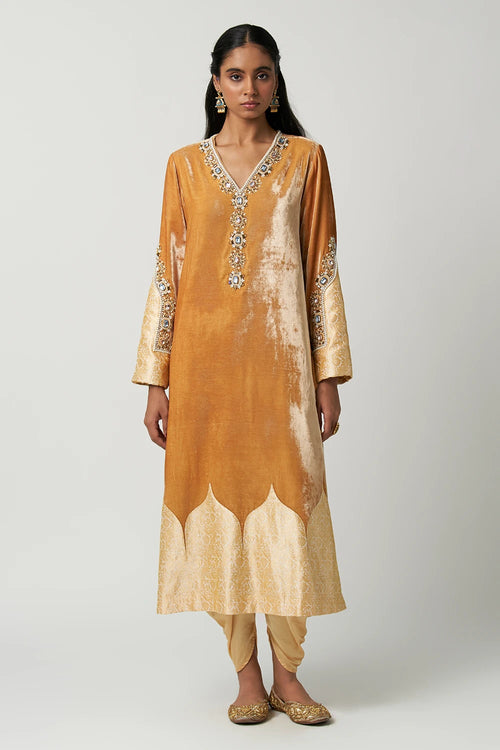 Arq Velvet Kurta Set