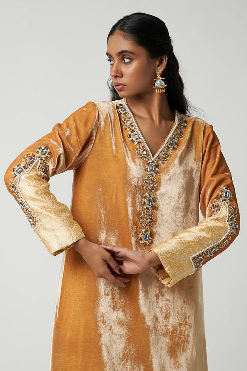 Arq Velvet Kurta Set