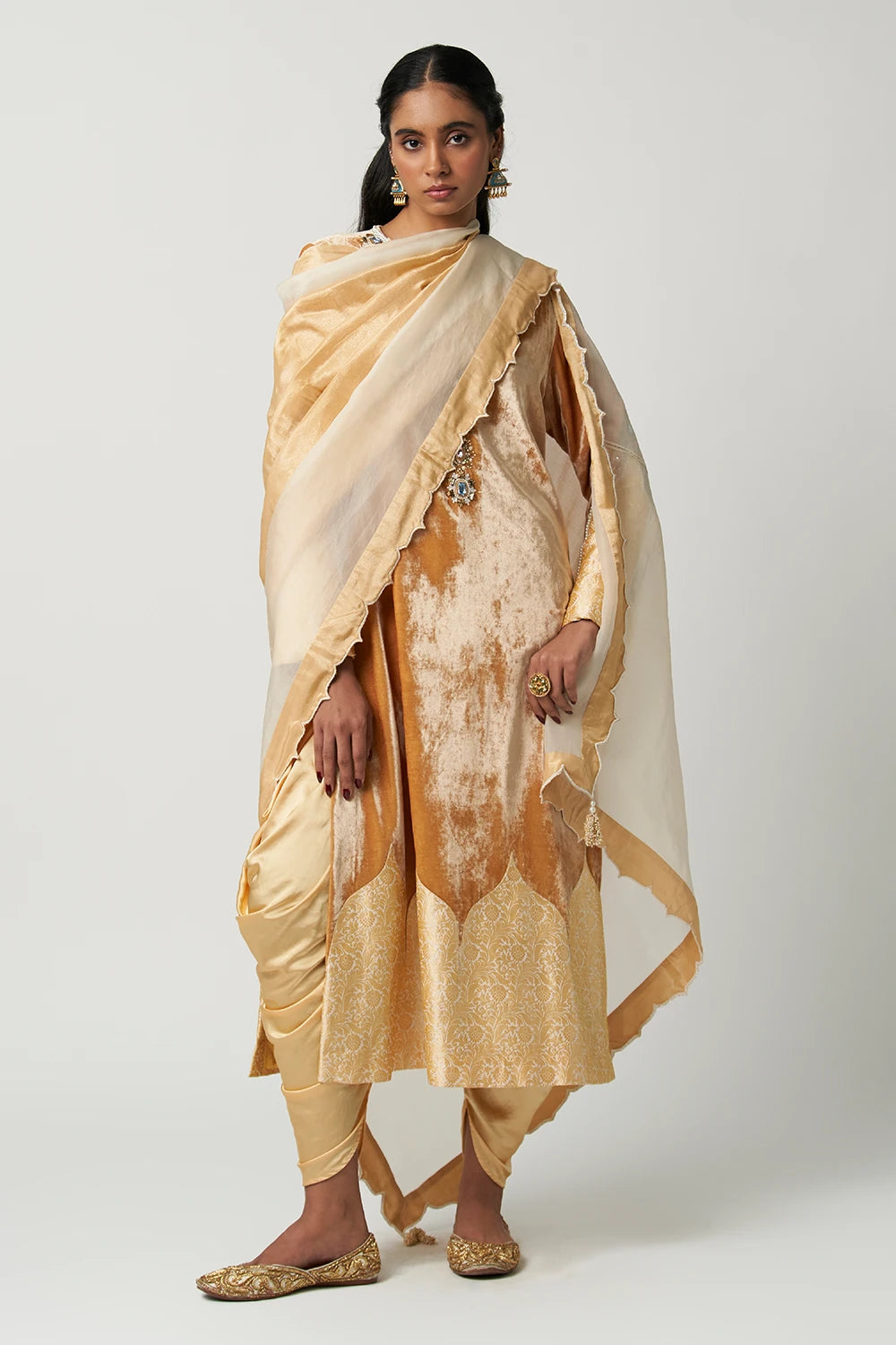 Arq Velvet Kurta Set