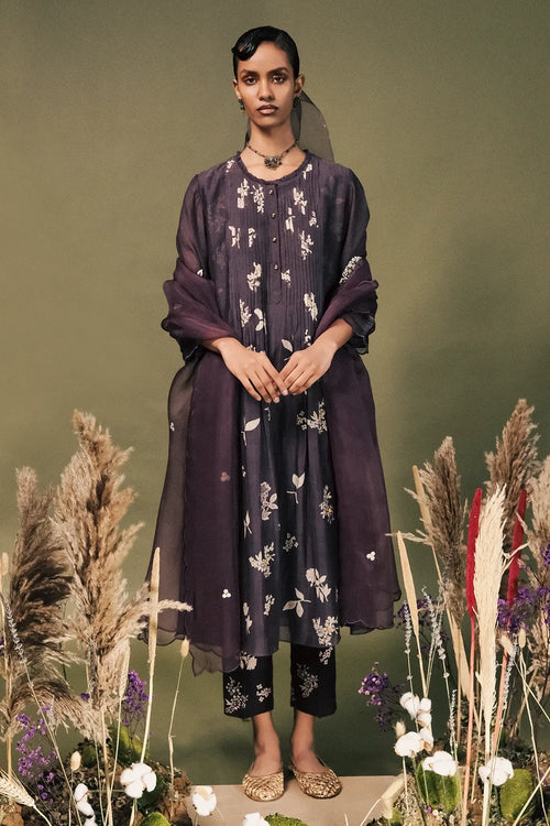 Lavender Embroiderd Kurta Set