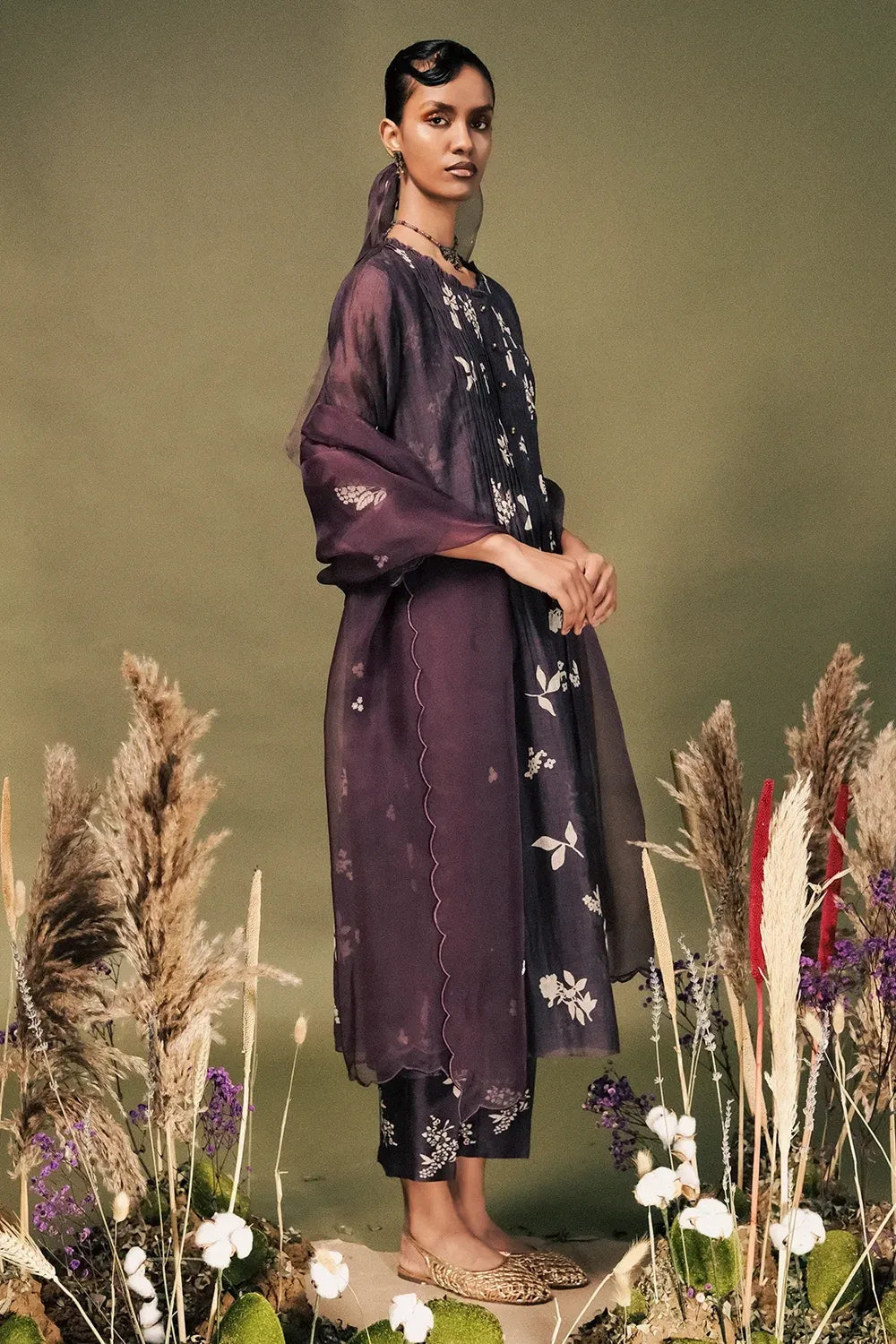 Lavender Embroiderd Kurta Set