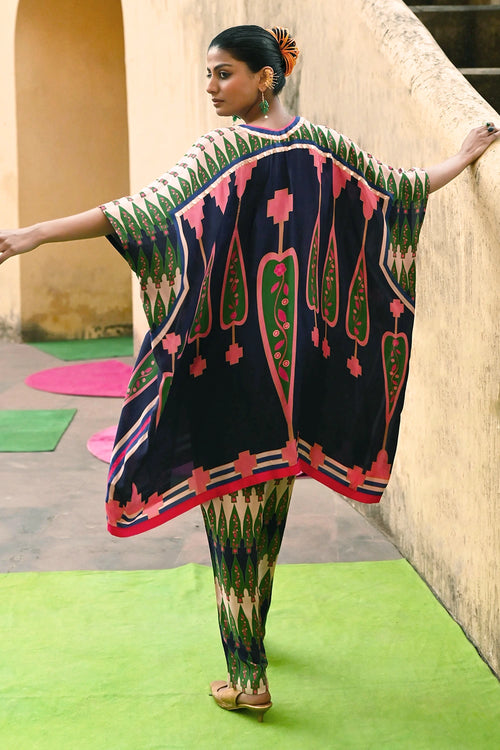 Kilim Blue Pink Poncho Set